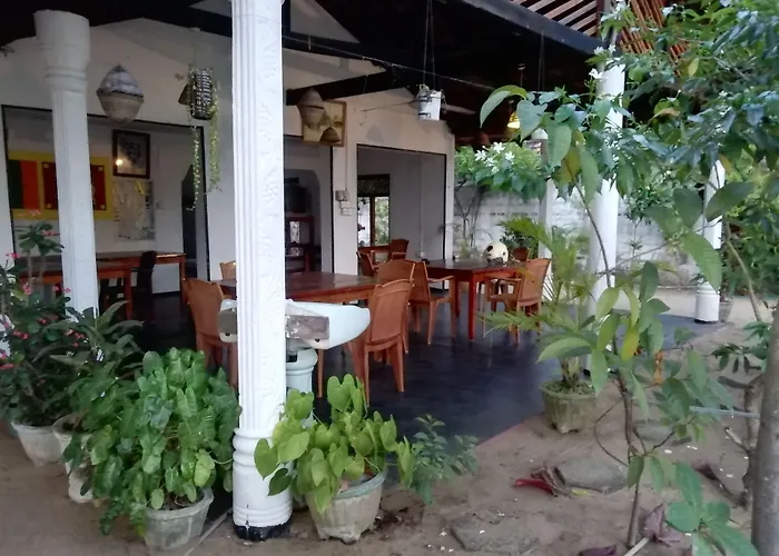 Bay Dreams Beach Hotel&Surf Camp